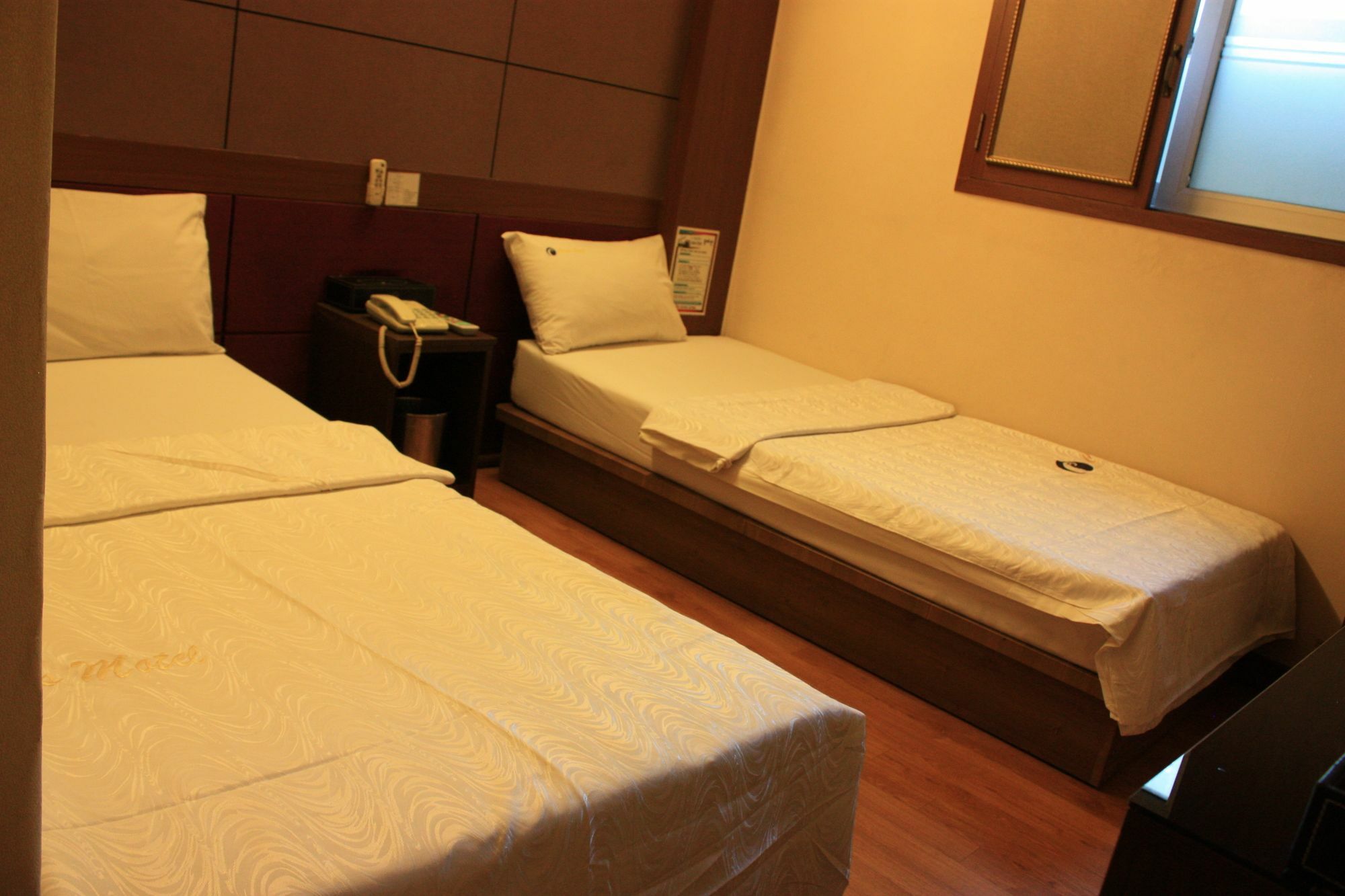 Coups Hotel Seul Esterno foto